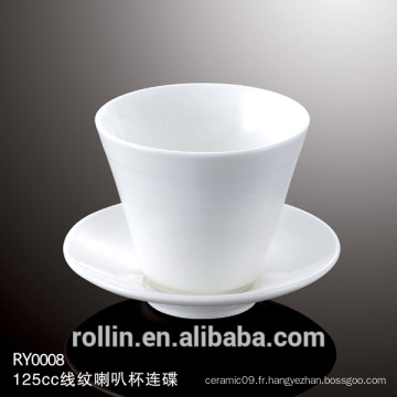 Chine fabricant Coupe de porcelaine avec fleur